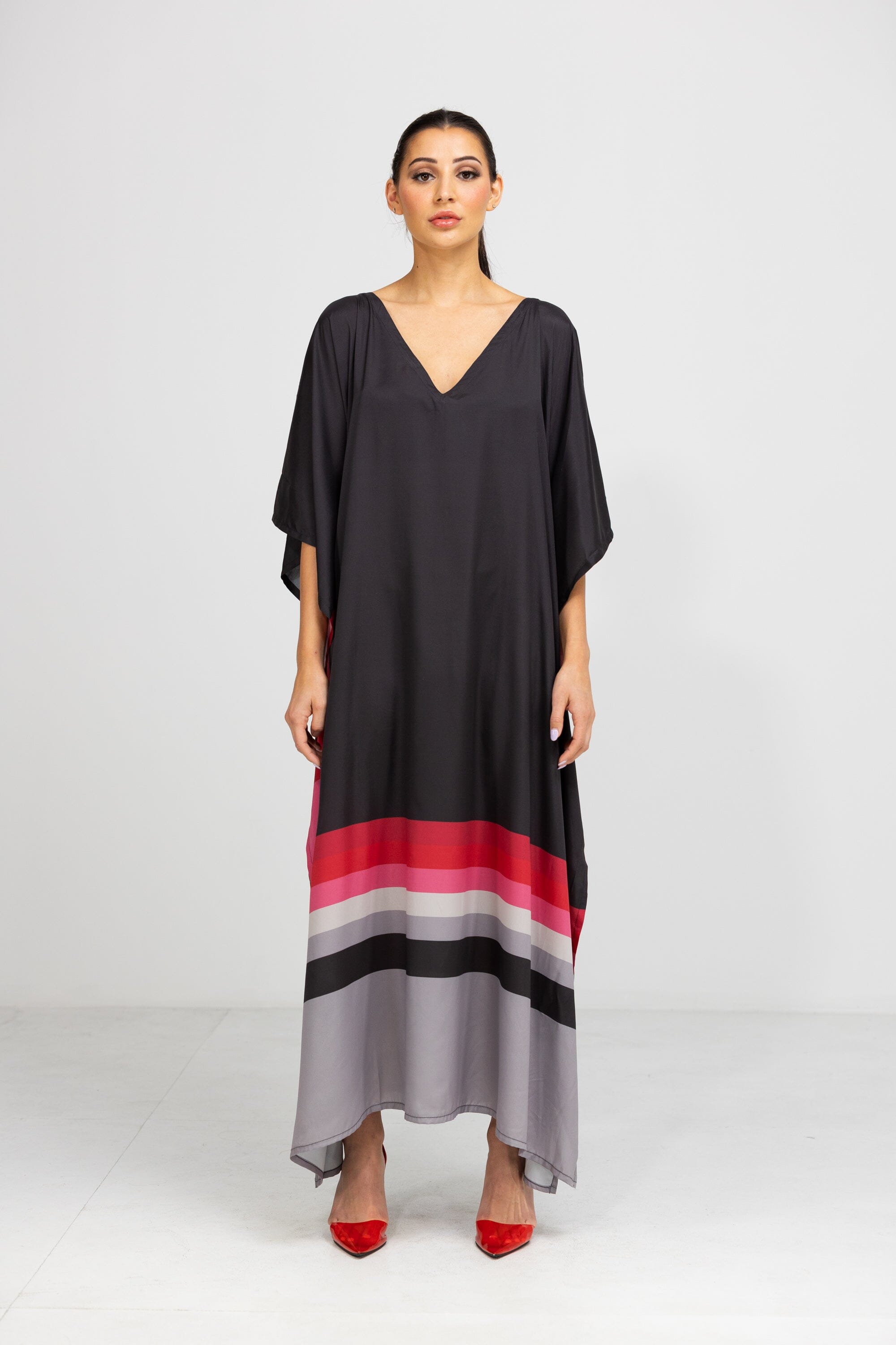 GEOMETRIC LINE - ROUGE LONG KAFTAN - TheSwankStore
