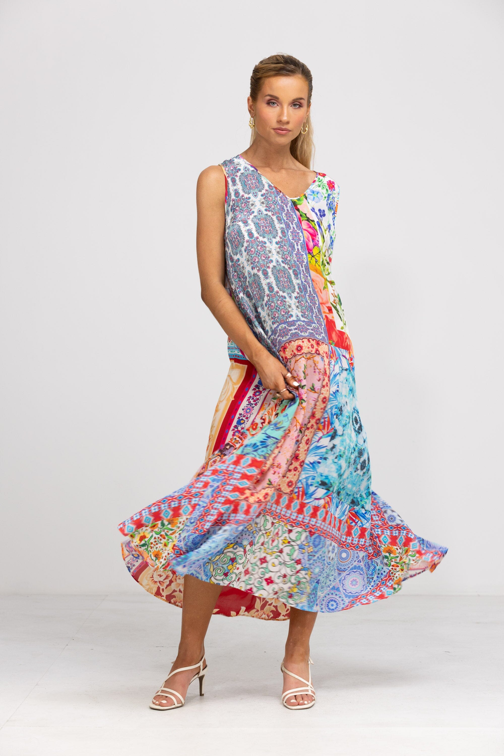 DAMASCUS - SLEEVELESS MAXI DRESS - TheSwankStore