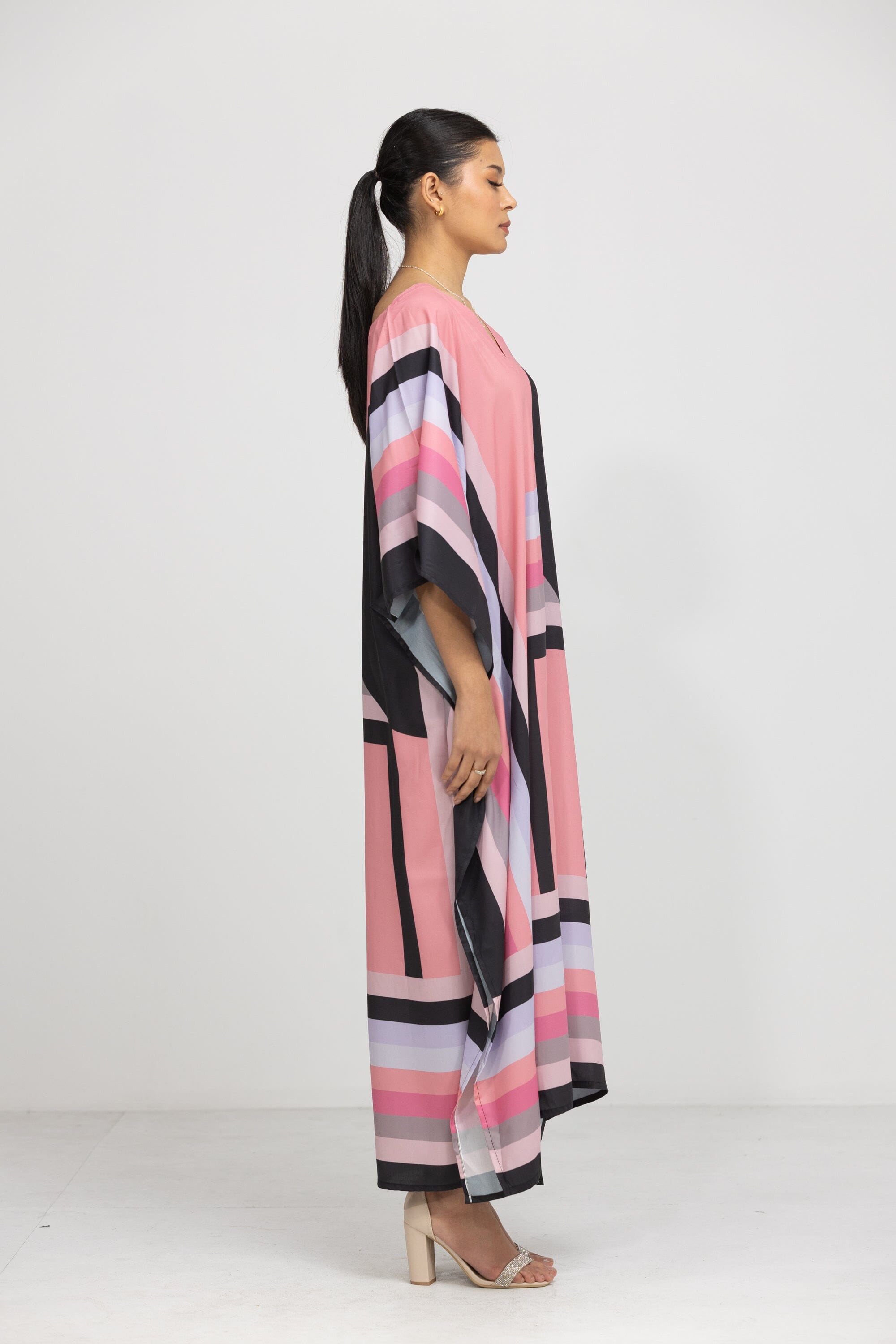 GEOMETRIC LINE - SAKURA - LONG KAFTAN - TheSwankStore