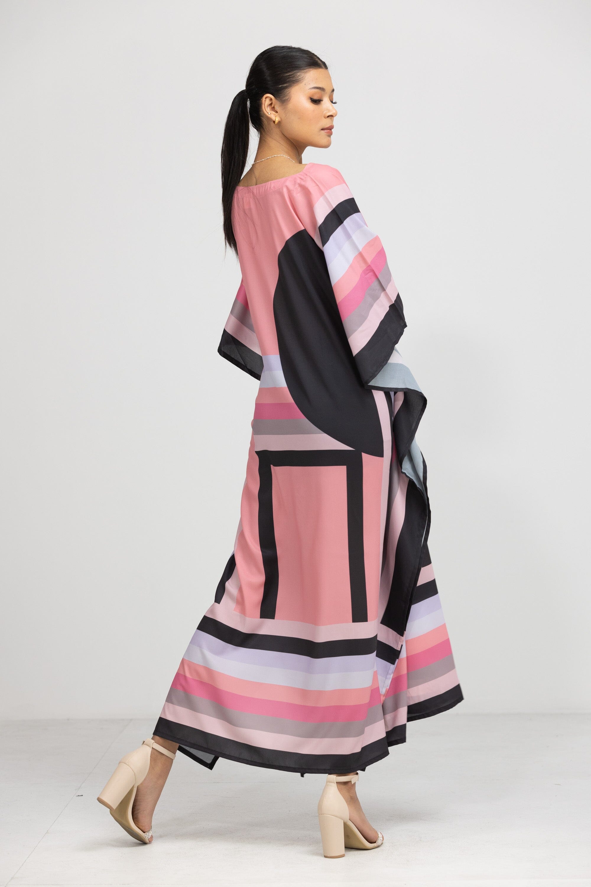 GEOMETRIC LINE - SAKURA - LONG KAFTAN - TheSwankStore