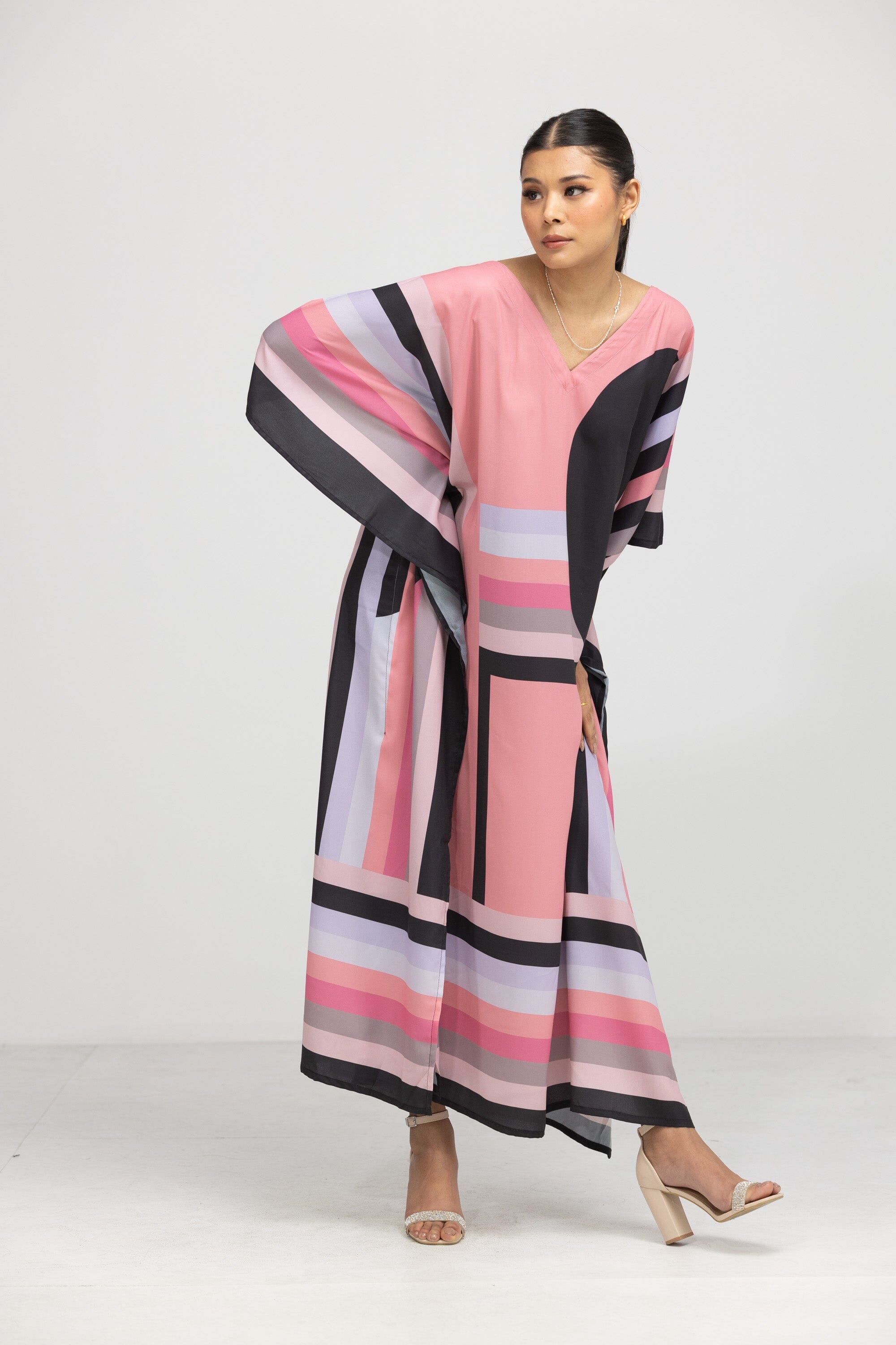 GEOMETRIC LINE - SAKURA - LONG KAFTAN - TheSwankStore