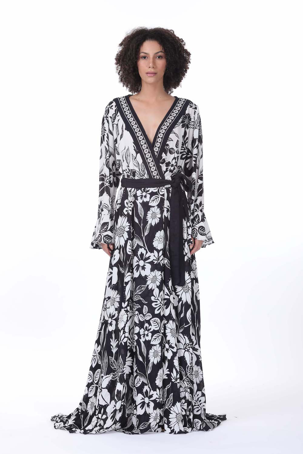 Front view of the black and white Avanti Luxe Robe Dress (TheSwankStore) Viscose Crepe fabric