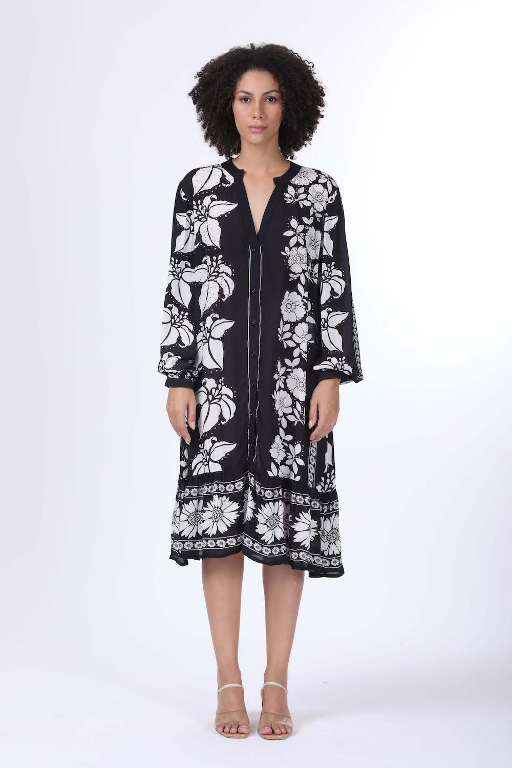 Front view of the black and white Avant Ava maxi dress in soft viscose fabric.