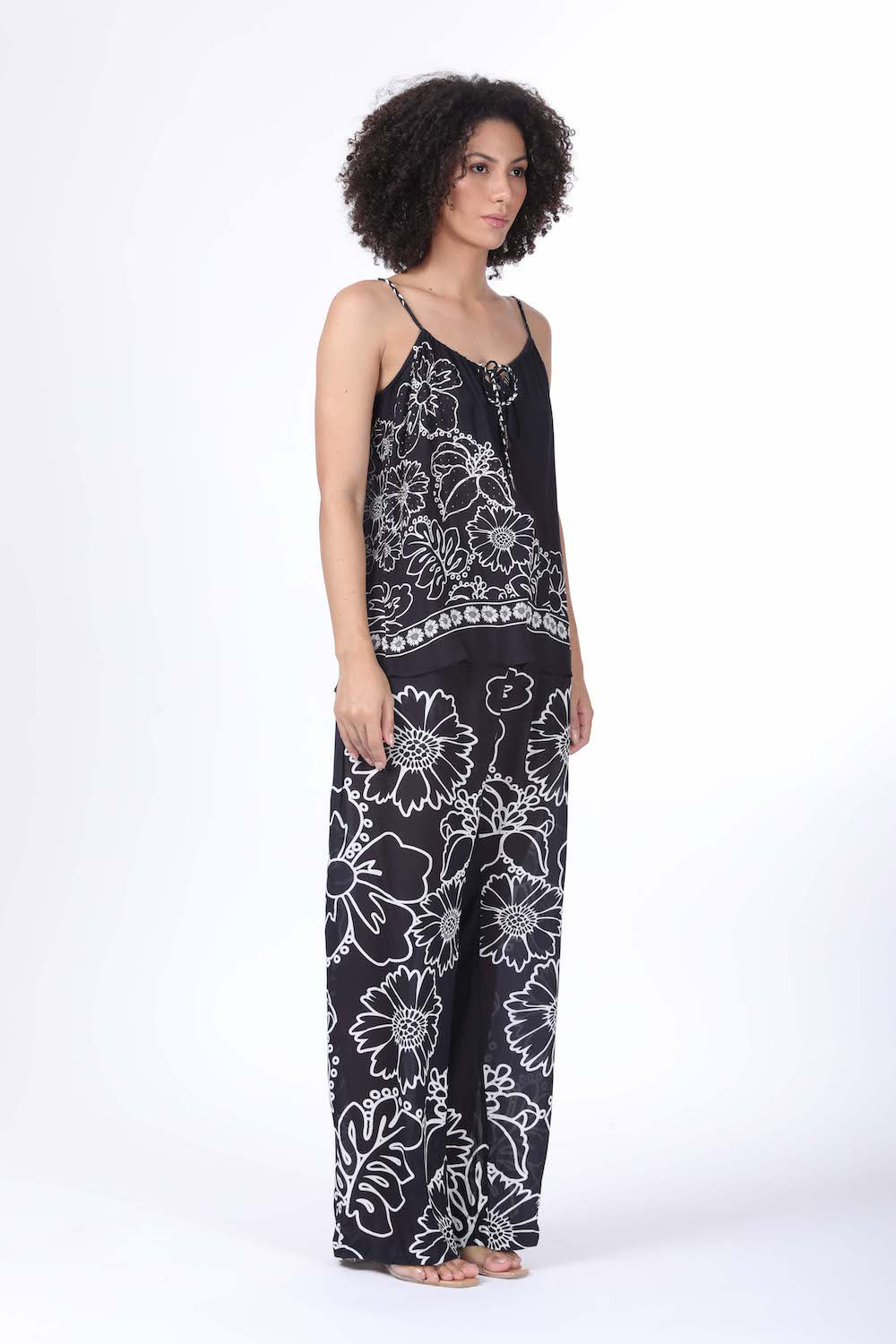 Side view of the black and white AVANTI - CAMI TOP | Lightweight and chic design with Viscose Fabric