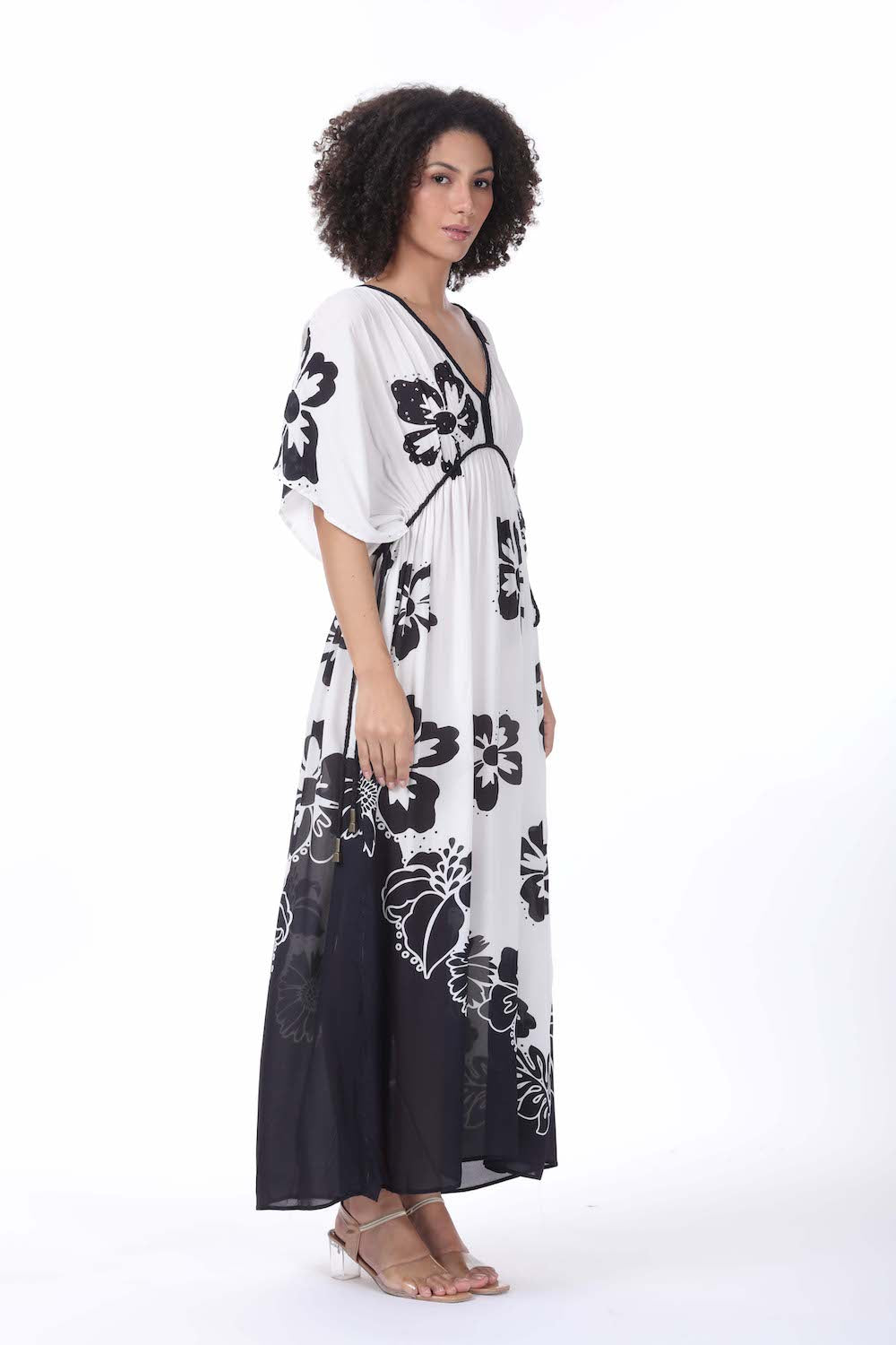Side view of the black and white Avanti Long Kaftan (TheSwankStore) pure Viscose fabric