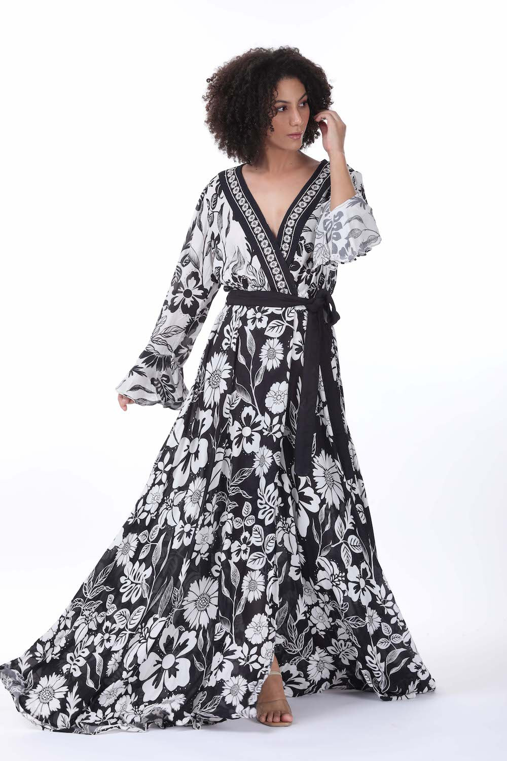 Front view of the black and white Avanti Luxe Robe Dress (TheSwankStore) Viscose Crepe fabric