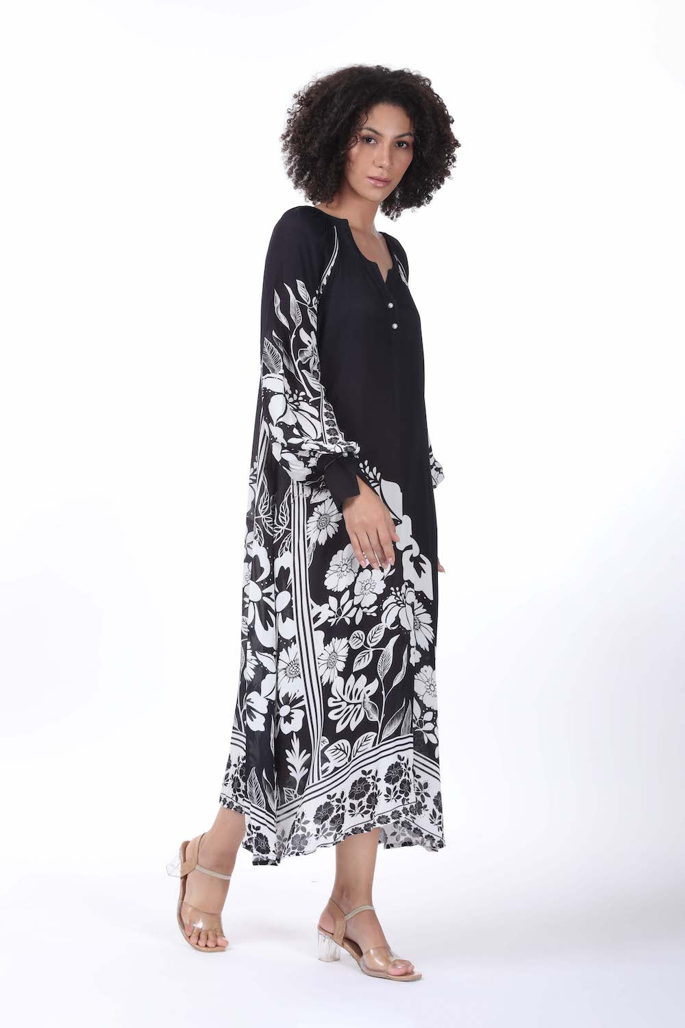 Side view of the black and white Avanti Smock Dress (TheSwankStore) Viscose Crepe fabric