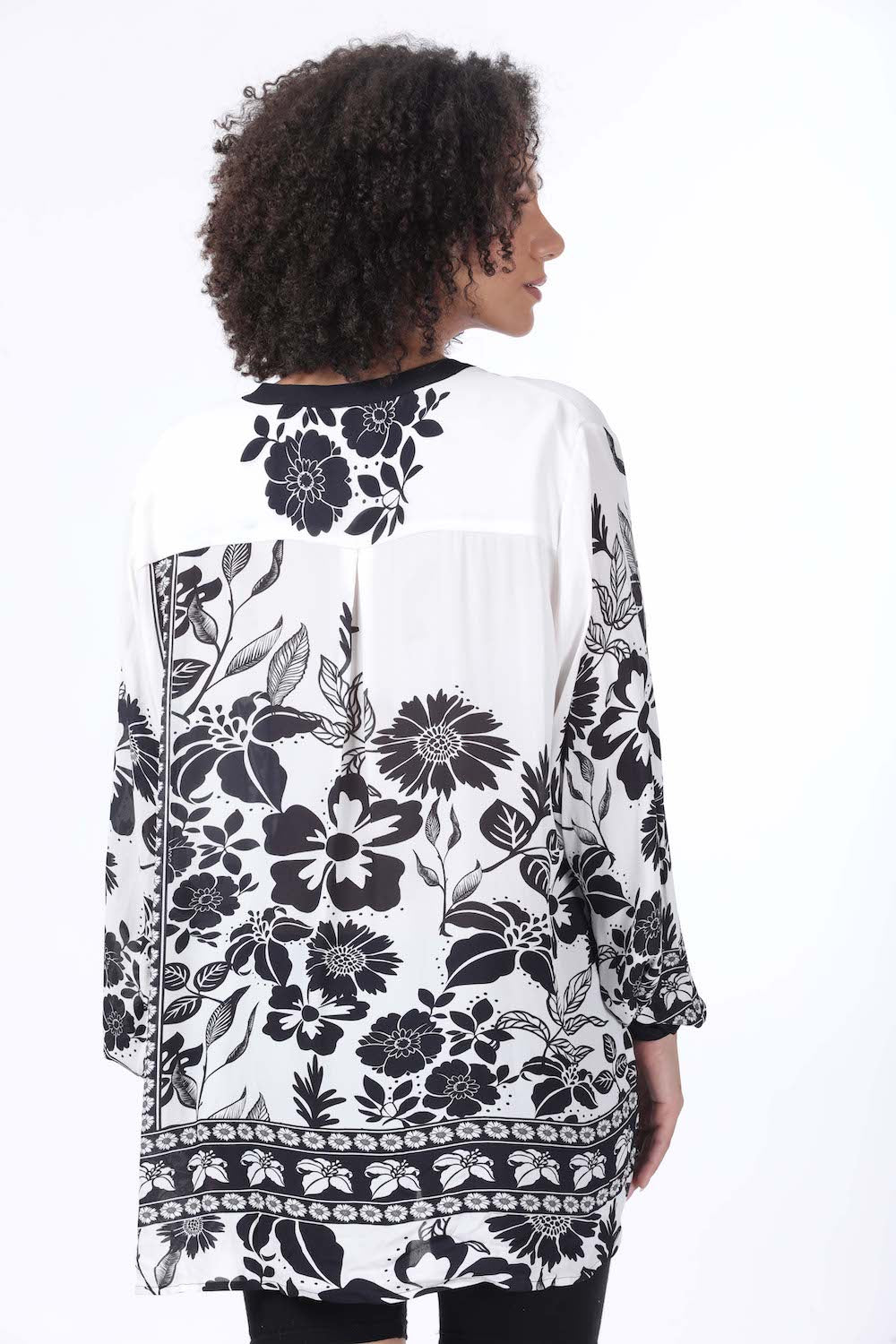 Back view of the black and white Avanti Milano Shirt (TheSwankStore) Viscose Crepe fabric