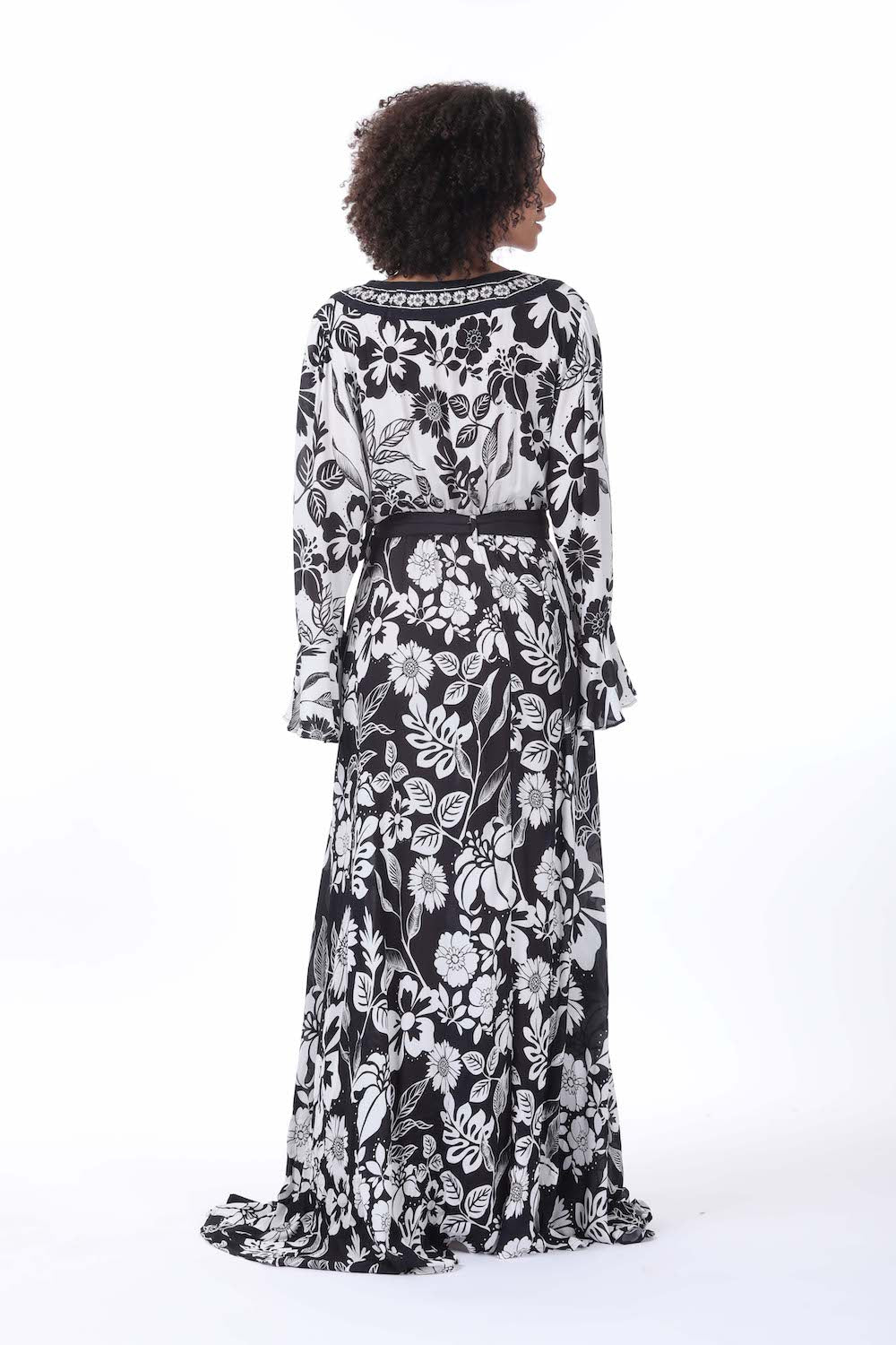 Back view of the black and white Avanti Luxe Robe Dress (TheSwankStore) Viscose Crepe fabric