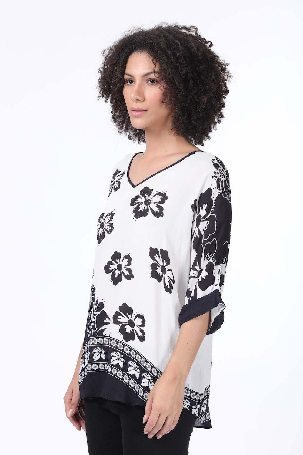 Side view of the black and white Avanti Kaftan Top Shorter Style (TheSwankStore) Premium 100% Soft Viscose Fabric