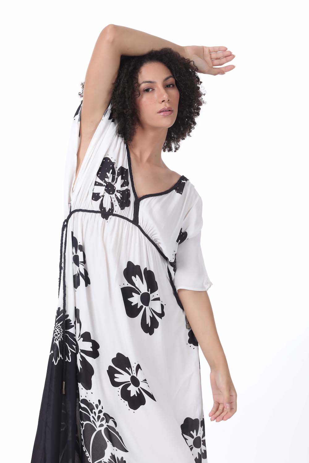 Front view of the black and white Avanti Long Kaftan (TheSwankStore) pure Viscose fabric