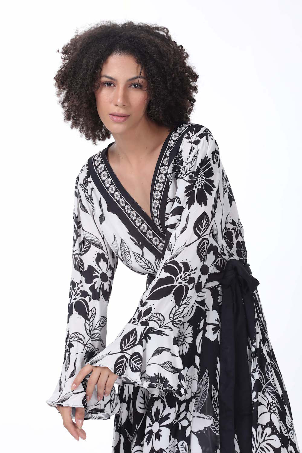 Front view of the black and white Avanti Luxe Robe Dress (TheSwankStore) Viscose Crepe fabric