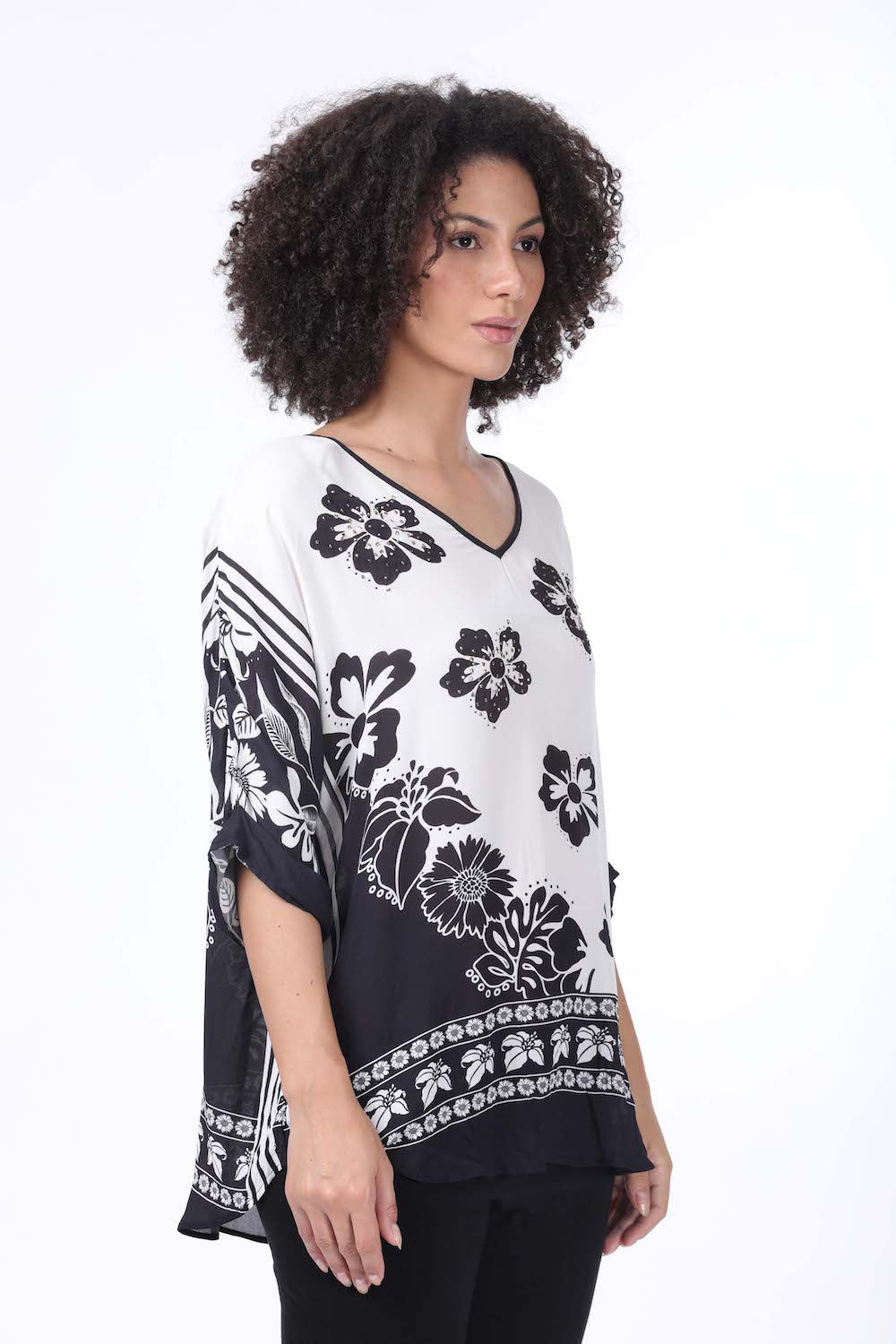 Side view of the black and white Avanti Kaftan Top Shorter Style (TheSwankStore) Premium 100% Soft Viscose Fabric