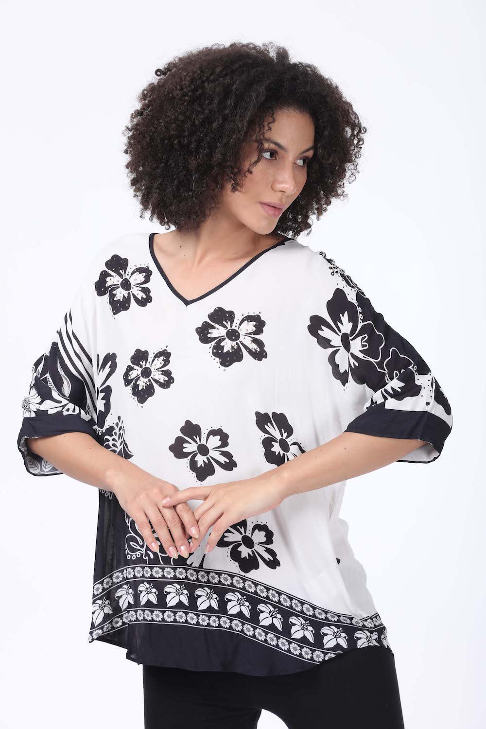 Side look of the black and white Avanti Kaftan Top Shorter Style (TheSwankStore) Premium 100% Soft Viscose Fabric