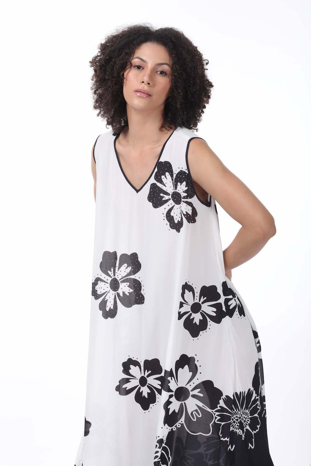 Black and white Avanti Sleeveless Maxi Dress (TheSwankStore) Viscose Crepe fabric