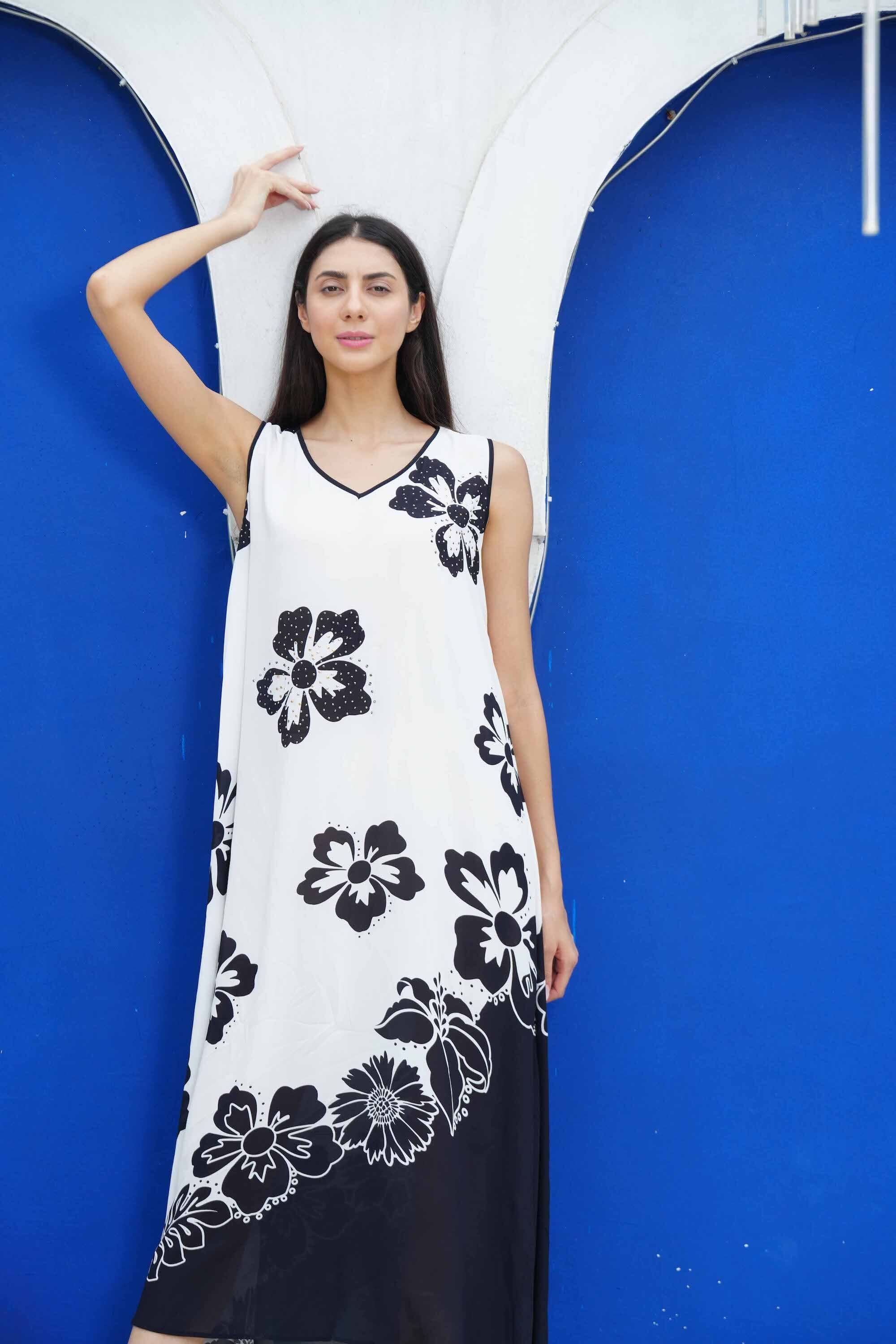 AVANTI - SLEEVELESS MAXI DRESS - TheSwankStore