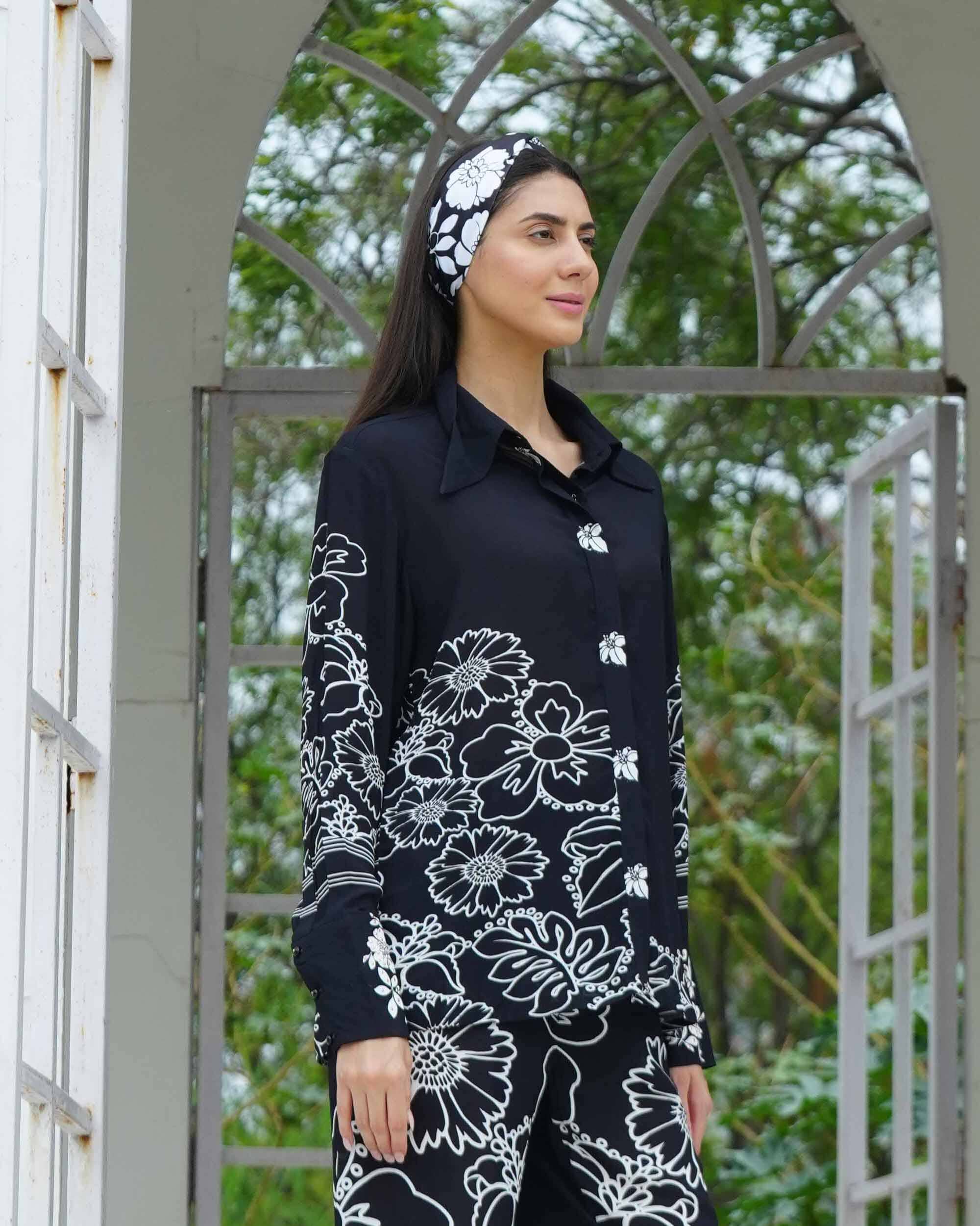Side view of the black and white AVANTI - COLLAR SHIRT 100% Viscose Fabric
