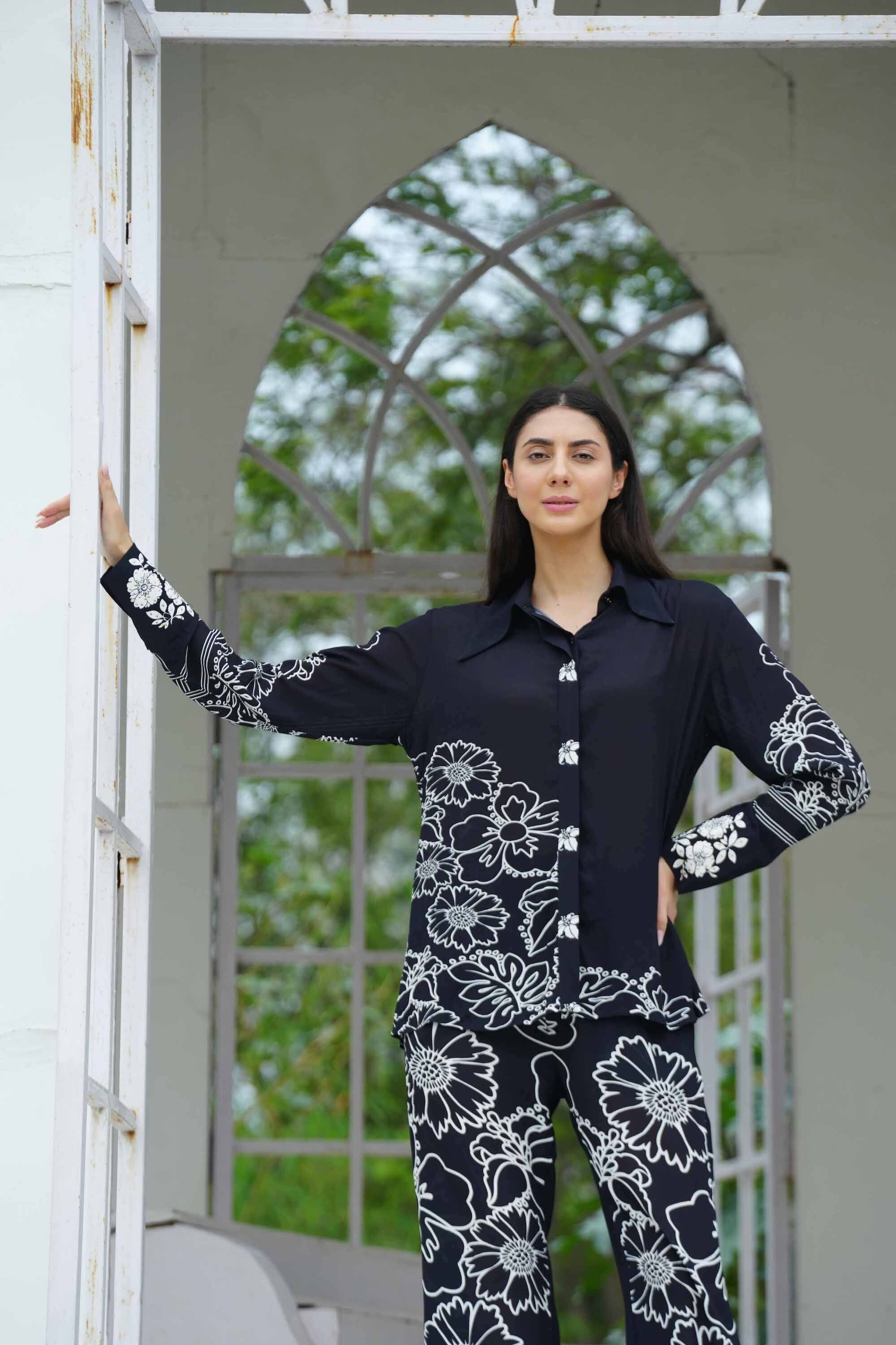 Front view of the black and white AVANTI - COLLAR SHIRT 100% Viscose Fabric