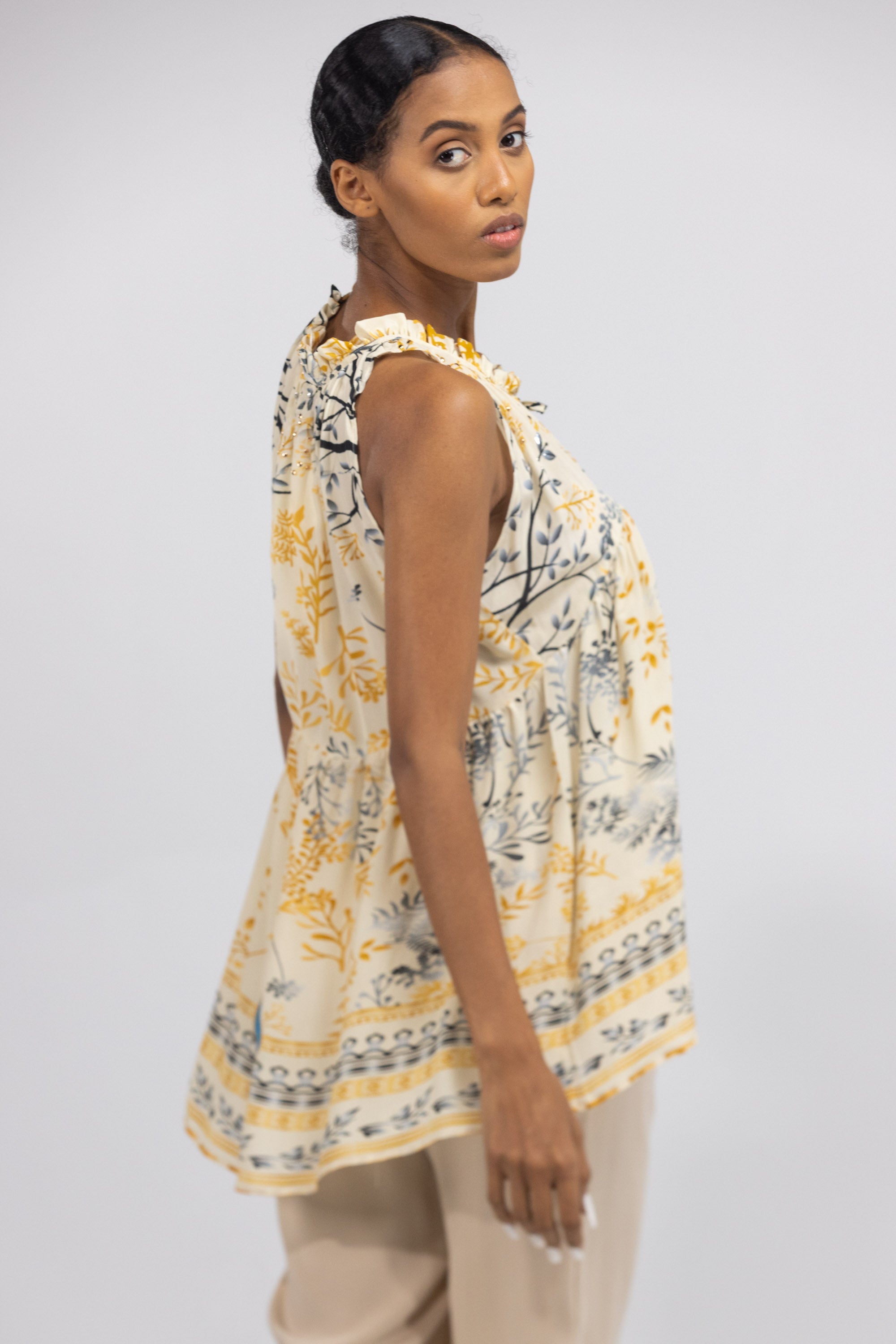 BRISBANE - FRILL ARMHOLE TOP