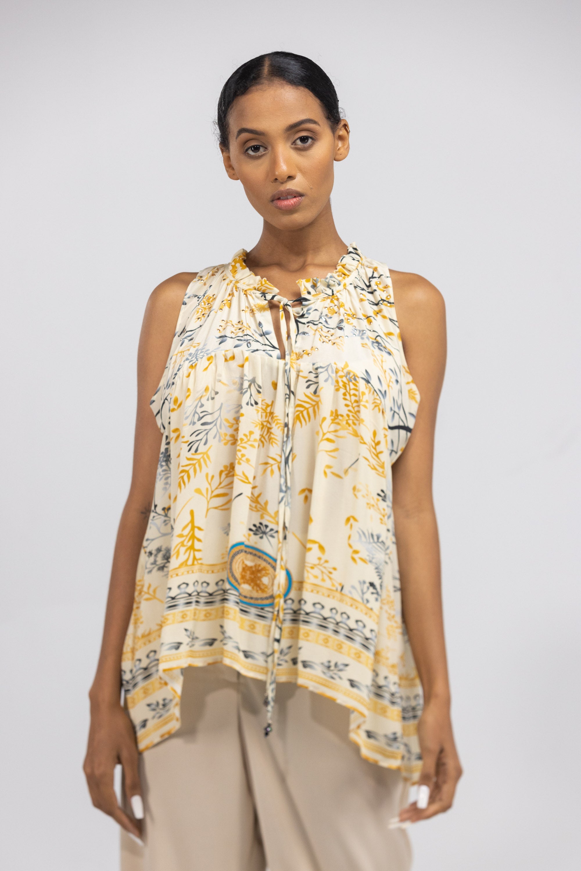 BRISBANE - FRILL ARMHOLE TOP