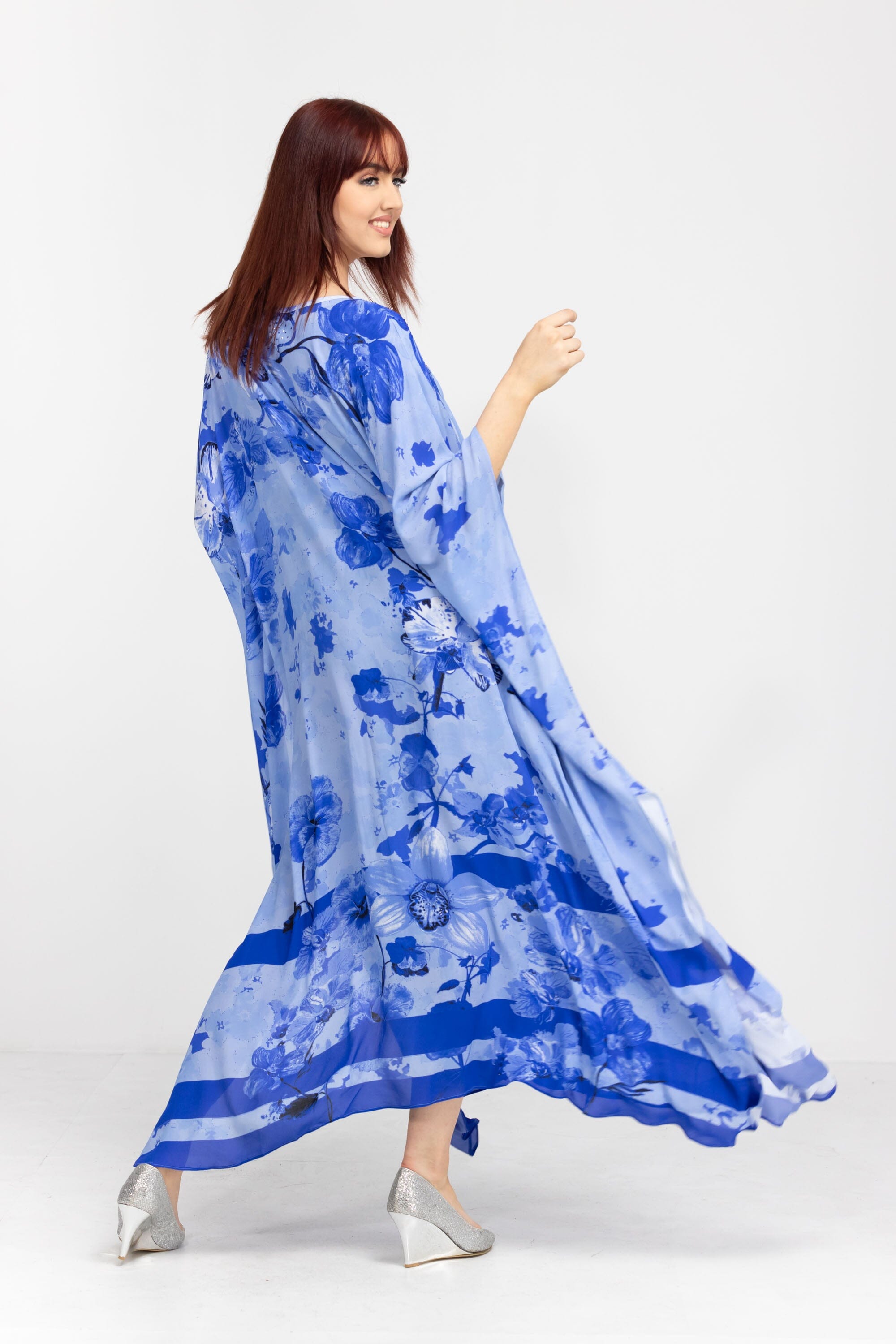 FINLANDIA - LONG KAFTAN - TheSwankStore