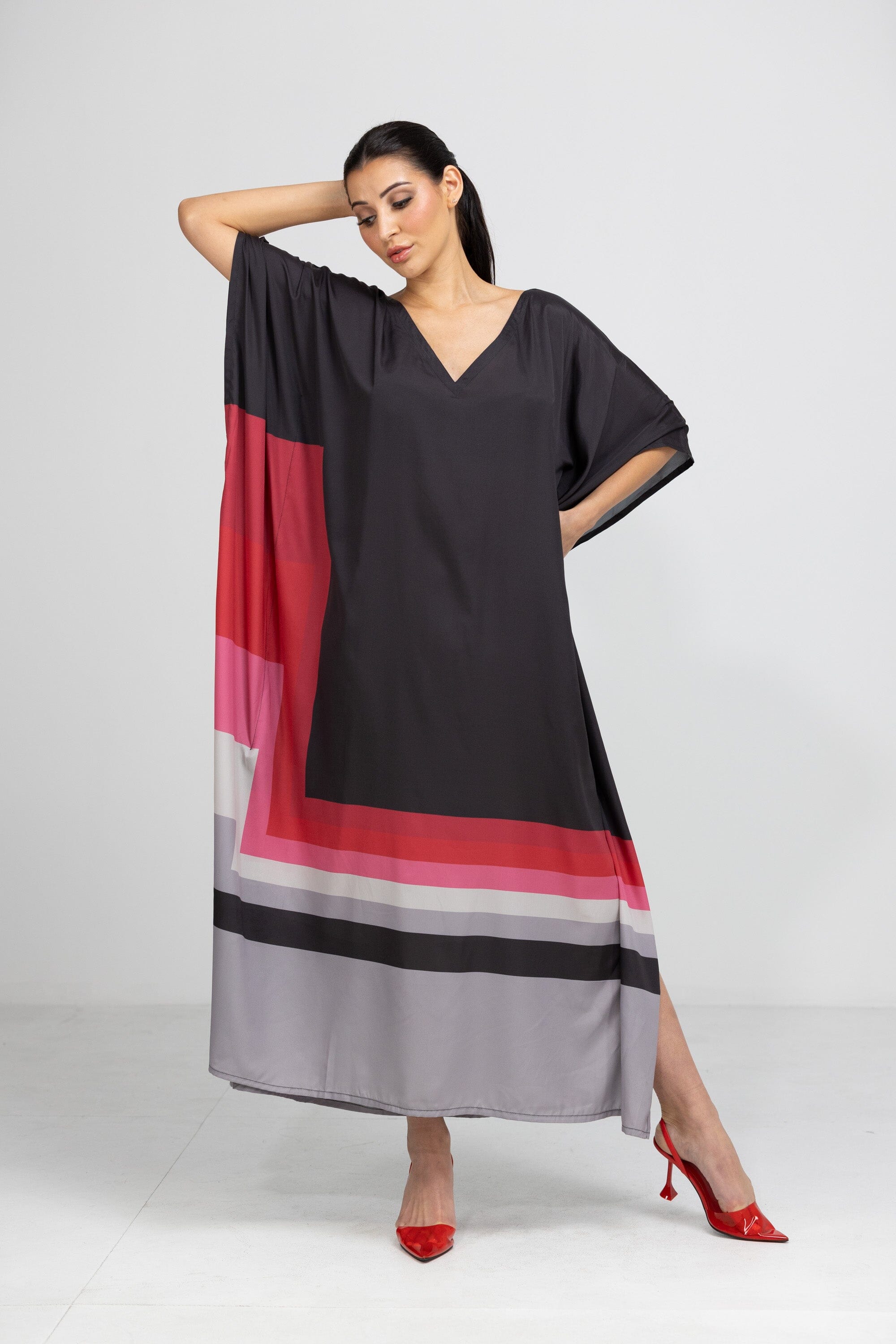 GEOMETRIC LINE - ROUGE LONG KAFTAN - TheSwankStore