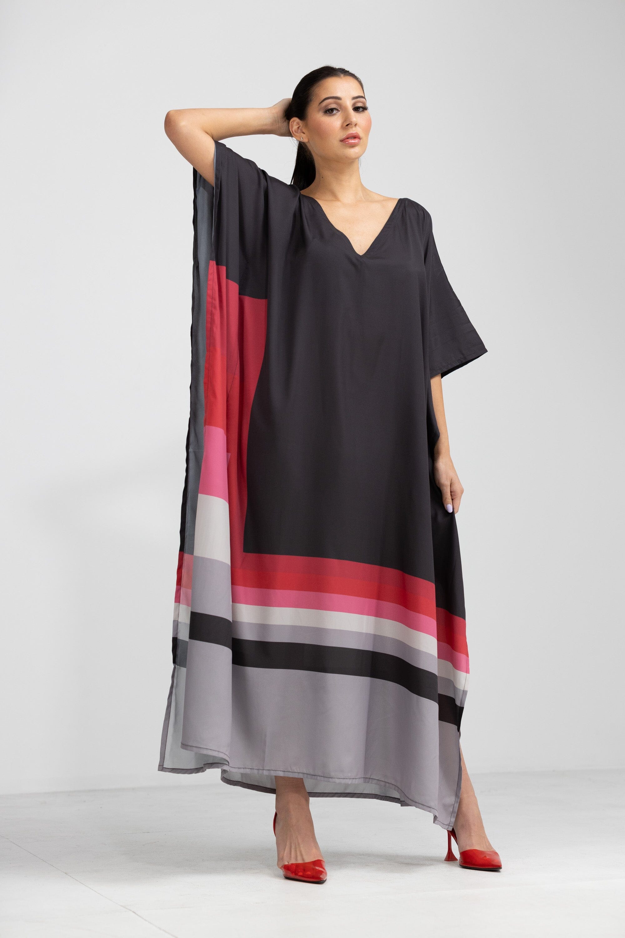 GEOMETRIC LINE - ROUGE LONG KAFTAN - TheSwankStore