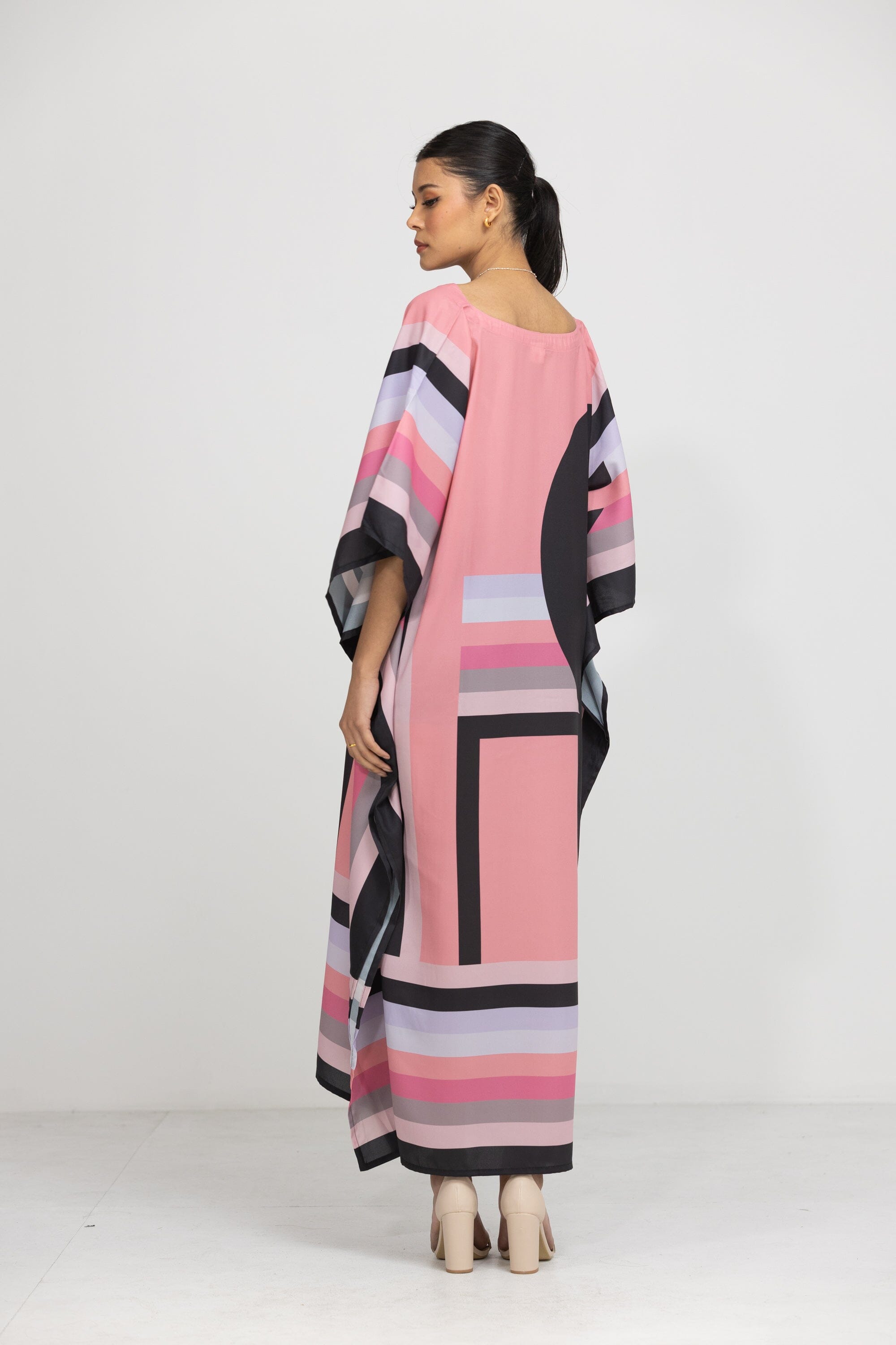 GEOMETRIC LINE - SAKURA - LONG KAFTAN - TheSwankStore