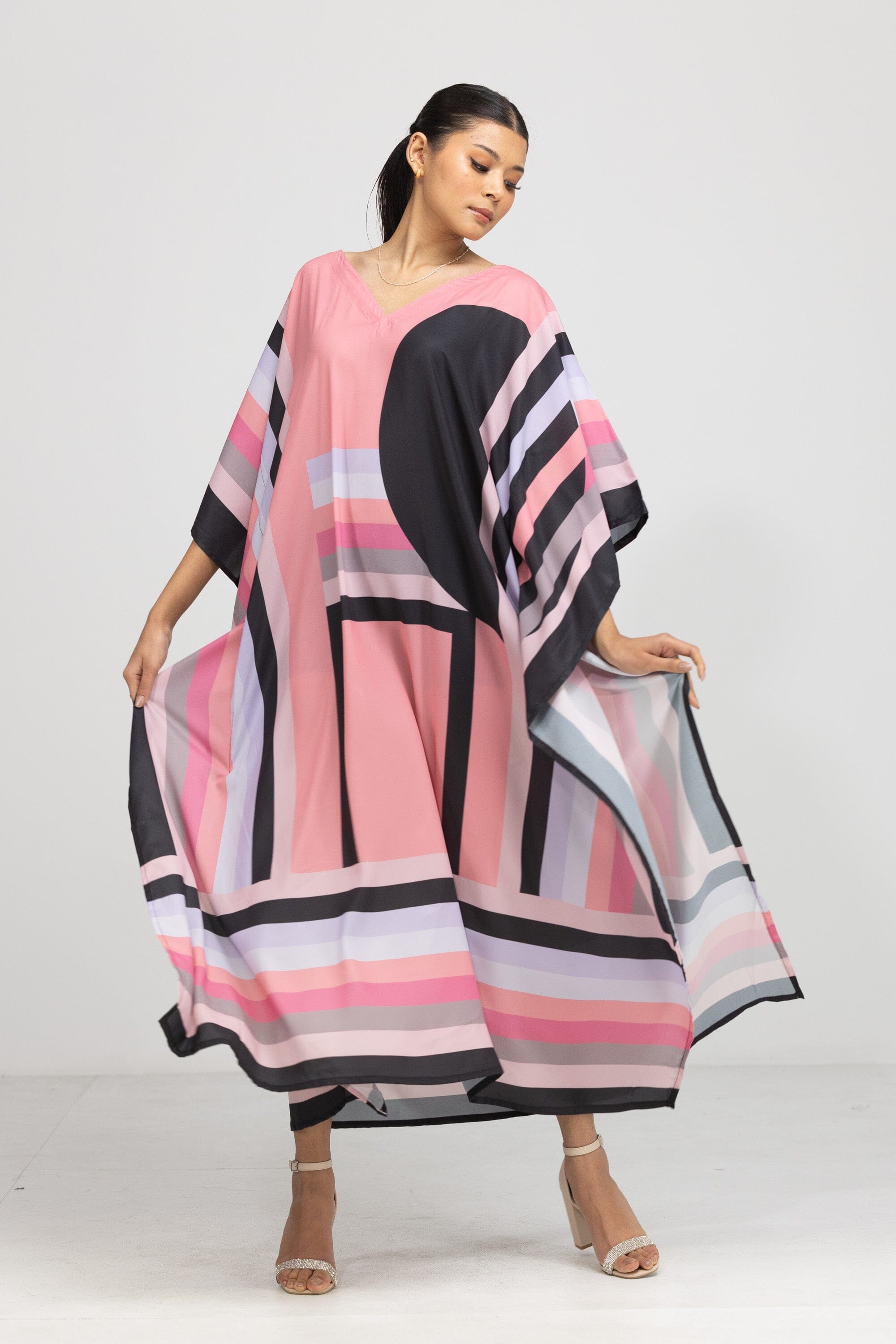 GEOMETRIC LINE - SAKURA - LONG KAFTAN - TheSwankStore