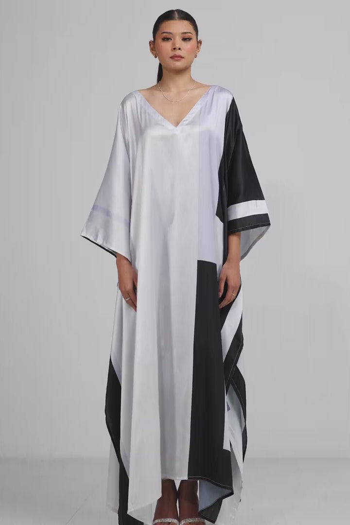GEOMETRIC LINE - ZILVER - LONG KAFTAN (Size - M/L) - TheSwankStore